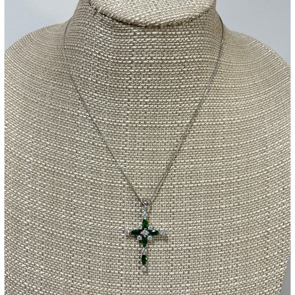 Delicate green & white crystal cross pendant silver chain religious jewelry - Picture 4 of 5